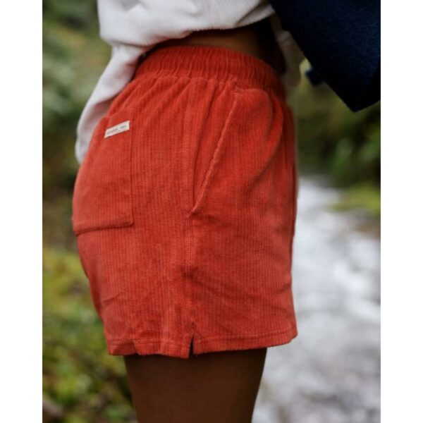 Amundsen Sport Amundsen 4Incher Comfy Cord Shorts Dame Hvit WSS63.1.165 Gjertsen Sport 17