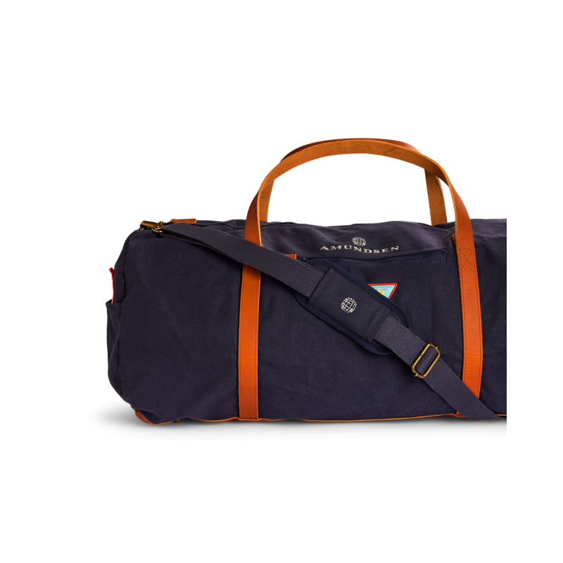 Amundsen Sport Amundsen Okavanga Duffel Bag 65L Navy UBA01.2.590 Gjertsen Sport 3